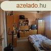 Hmesben 3 szobs laks kerttel s garzzsal elad