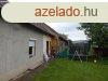 Nagybajomi csaldi hz a belvros kzelben