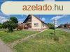 Elad csaldi hz Bcsalms, 	Kztrsasg utca