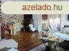 Elad csaldi hz Vecss, 	Felshalom csendes rszn