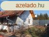 Elad csaldi hz csa, 	5-s t mellett