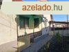 Kzpontban kt utcra nyl szuternes, tetteres, 4 szoba, 