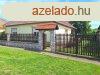 Elad 120 nm-es Feljtott Csaldi hz Bkkbrny