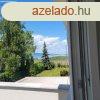 Egyedi kzvetlen vzparti, feljtott nyaral Balatonfenyves
