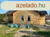 Elad j pts Csaldi hzak Balatonmriafrdn!