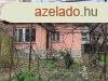 Elad Szolnok belvrosban ktgenercis feljtand csaldi