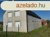Elad 213 nm-es Csaldi hz Demjn