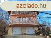 Tapolcn 7 szobs csaldi hz dupla garzzsal s panormval