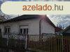 Elad csaldi hz Jszladny