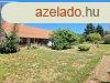 Elad csaldi hz Pusztaszentlszl, 	Pusztaszentlszl