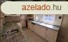  Izskon elad 900m2-es parkostott telken, 3 szintes, nagyo