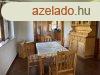 Elad csaldi hz Solymr, 	Templom tr  szomszdsga