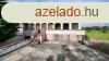Sajld csendes utcjban 200 m2-es, medencs csaldi hz, n