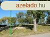 Elad Panzi, csaldi hz a Balaton parton. - Balatonberny