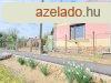 Elad csaldi hz Misefa, 	Csendes utcja