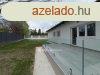 Elad 90 nm-es j pts Ikerhz Adony kzpont, csendes 