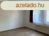 Kiad els emeleti fiatalos laks a Piac kzelben