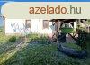 Elad csaldi hz rd, 	Saroktelek - rdliget - csaldi hz